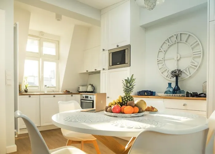 Sky And Sea By Renters Prestige Apartment *